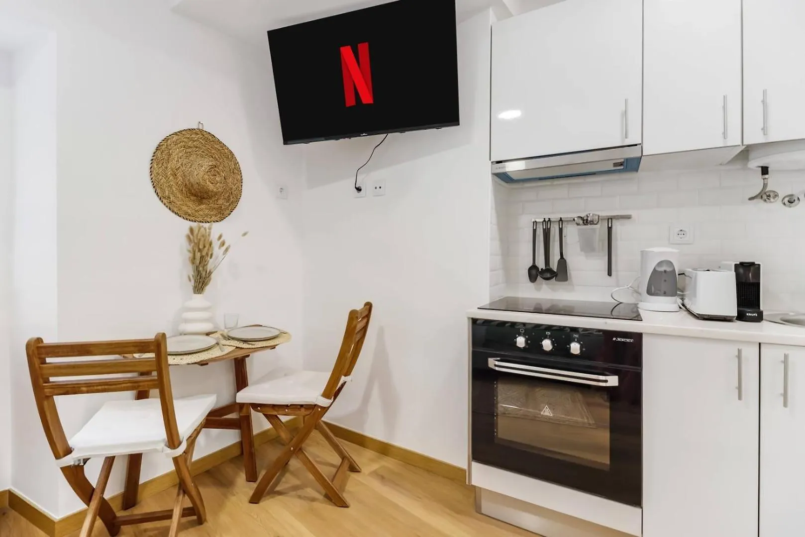 Cosy Studio Heart Of Santos - Ac | By Airnest Lisbon Portugal